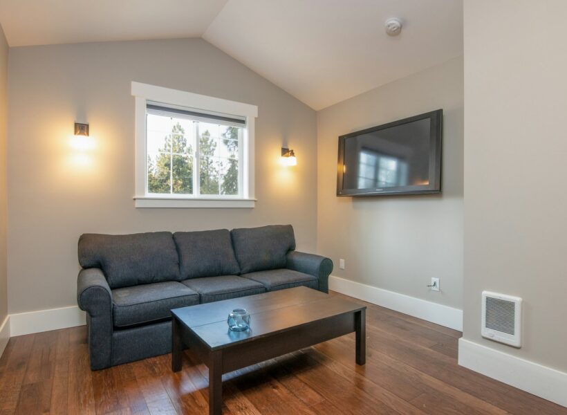 Budget DIY Projects to Upgrade Both Home